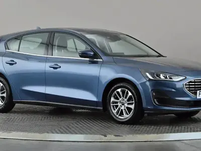 Used Ford Focus Titanium 155 HP (114 kW) 2023 Blue Hatchback