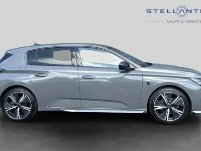 Używany Peugeot 308 GT 129 KM (94 kW) 2024 Szary Hatchback