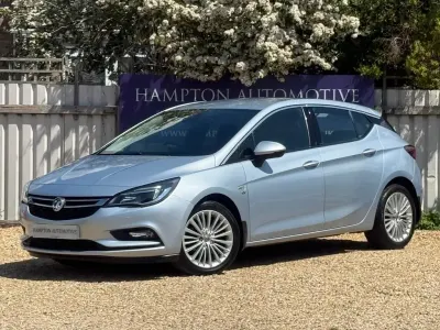 Second-hand Vauxhall Astra Elite 150 CP (110 kW) 2019 Argintiu Hatchback