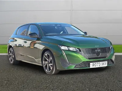 Used Peugeot 308 Allure Premium 130 HP (95 kW) 2023 Green Hatchback