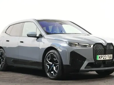 Usado BMW iX M Sport 379 kW (516 CV) 2023 Gris SUV