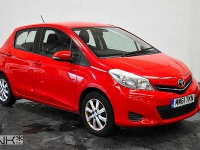 Used Toyota Yaris 101 HP (74 kW) 2012 Red Hatchback