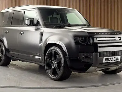 Used Land Rover Defender Carpathian Edition 525 HP (386 kW) 2024 Estate