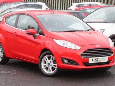 Used Ford Fiesta Zetec 82 HP (60 kW) 2014 Red Hatchback