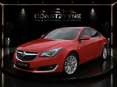 Used Vauxhall Insignia Design Edition 138 HP (101 kW) 2015 Red Hatchback