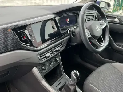 Used VW Polo Life 95 HP (69 kW) 2022 Vibrant violet metallic Hatchback