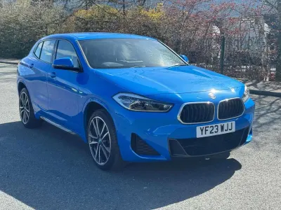 Usado BMW X2 M Sport 220 HP (161 kW) 2023 Azul SUV