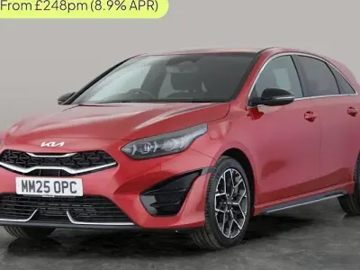 Używany Kia Ceed GT-Line 140 KM (102 kW) 2024 Czerwony Hatchback
