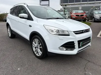 Usado Ford Kuga Titanium X 150 HP (110 kW) 2015 Branco SUV