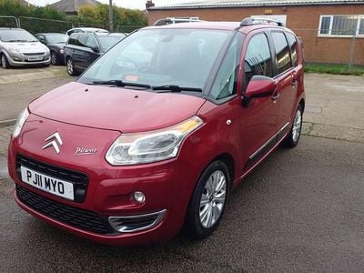 Red Used 2011 Citroën C3 Picasso Exclusive MPV | £2,289 (Fair price)
