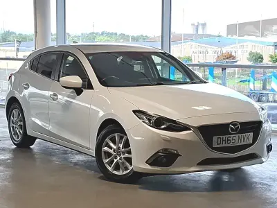 Used Mazda 3 120 HP (88 kW) 2016 White Hatchback