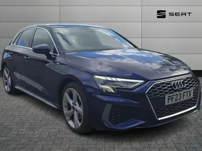Używany Audi A3 S-Line 147 KM (108 kW) 2023 Niebieski Sedan/Limuzyna