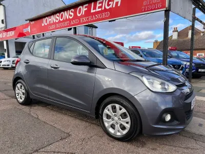 Käytetty Hyundai i10 SE 87 HP (63 kW) 2015 Harmaa Viistoperä