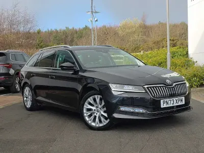 Gebraucht Skoda Superb SE L 147 PS (108 kW) 2023 Schwarz Kombi