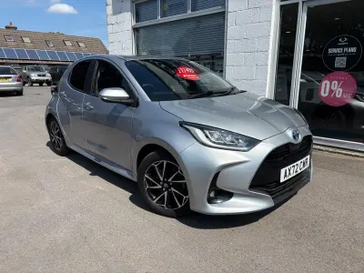 Second-hand Toyota Yaris Hybrid Design 116 CP (85 kW) 2022 Argintiu Hatchback