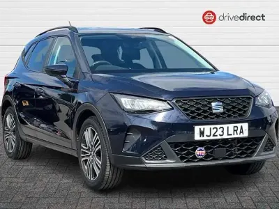 Begagnad Seat Arona SE 95 HK (69 kW) 2023 Blå SUV