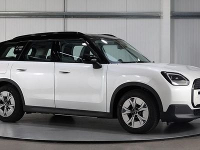 White Used 2024 Mini Countryman Classic SUV | £27,750 (Good price)
