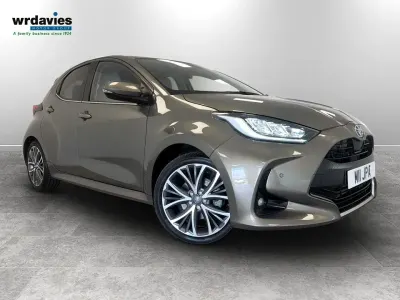 Used Toyota Yaris Hybrid 116 HP (85 kW) 2023 Bronze Hatchback