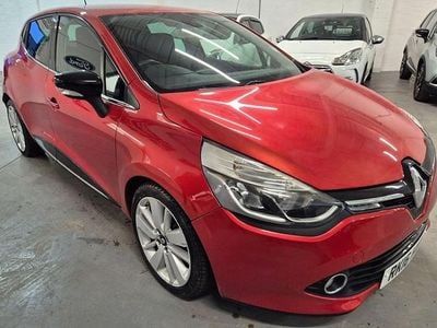 Red Used 2016 Renault Clio IV Dynamique Hatchback | £3,990 (Good price)
