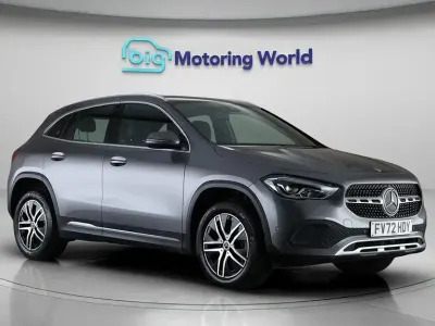 Usado Mercedes GLA200 Executive 150 HP (110 kW) 2022 Cinzento SUV