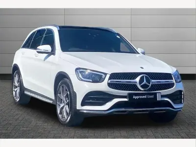 Begagnad Mercedes GLC300 AMG Line Premium 241 HK (177 kW) 2021 Vit SUV