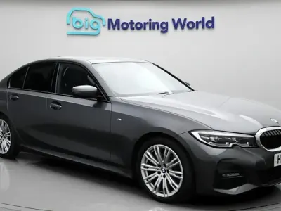 Begagnad BMW 320 M Sport 184 HK (135 kW) 2021 Grå Sedan