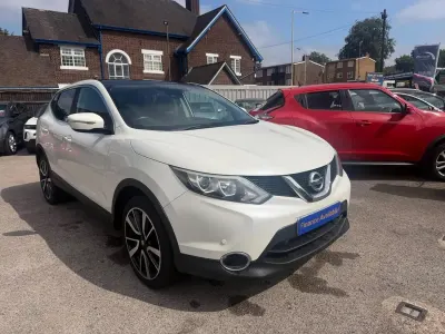 Used Nissan Qashqai Acenta Premium 130 HP (95 kW) 2015 White SUV