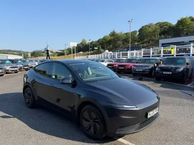 Used Tesla Model Y Standard Range 11 kW (15 HP) 2026 SUV