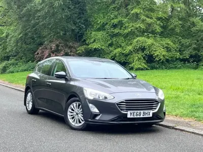 Used Ford Focus Titanium 120 HP (88 kW) 2018 Grey Hatchback