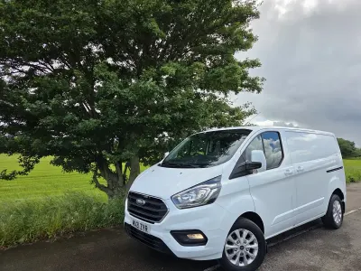Used Ford Transit Custom Limited 130 HP (95 kW) 2021 White Van