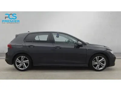 Usado VW Golf VIII R-line 130 HP (95 kW) 2024 Cinzento Citadino