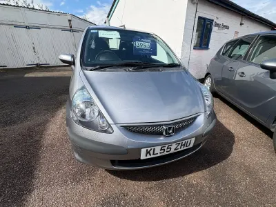 Used Honda Jazz SE 83 HP (61 kW) 2005 Silver Hatchback