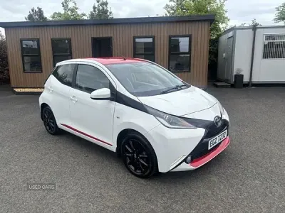 Used Toyota Aygo x-press 69 HP (50 kW) 2017 White Hatchback