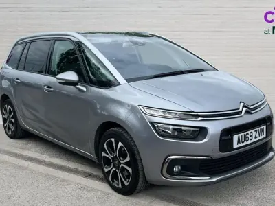 Usado Citroën C4 SpaceTourer Flair 131 HP (96 kW) 2019 Cinzento Monovolume