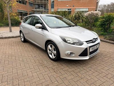 Used Ford Focus Zetec 115 HP (84 kW) 2012 Silver Hatchback