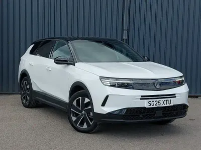 Used Vauxhall Grandland X 136 HP (100 kW) 2025 White SUV
