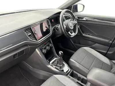Used VW T-Roc R-line 115 HP (84 kW) 2019 Blue SUV