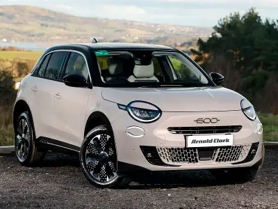 New Fiat 600 La Prima 100 HP (73 kW) 2026 Beige SUV