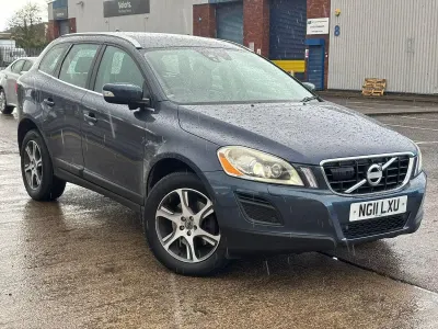 Begagnad Volvo XC60 SE Lux 163 HK (119 kW) 2011 Blå SUV