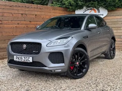Begagnad Jaguar E-Pace R-Dynamic 2019 Grå SUV