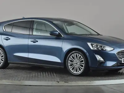 Używany Ford Focus Titanium X 125 KM (91 kW) 2018 Niebieski Hatchback