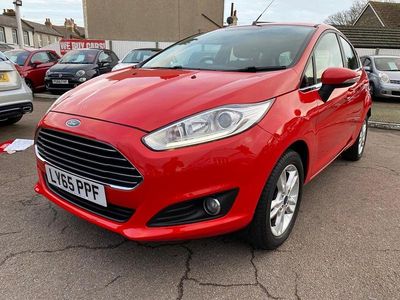 Used Ford Fiesta Zetec 82 HP (60 kW) 2016 Red Hatchback