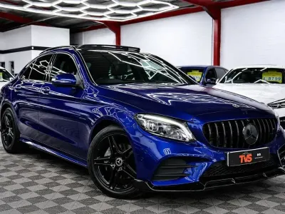 Used Mercedes C220 AMG Line Premium Plus 194 HP (142 kW) 2019 Blue Sedan