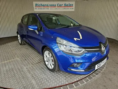 Used Renault Clio Dynamique 90 HP (66 kW) 2017 Blue Hatchback