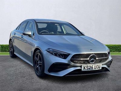 Begagnad Mercedes A200 Executive 163 HK (119 kW) 2025 Silver Sedan