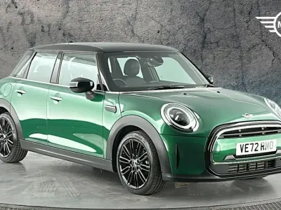 Used Mini Cooper Exclusive 134 HP (98 kW) 2023 Green Hatchback
