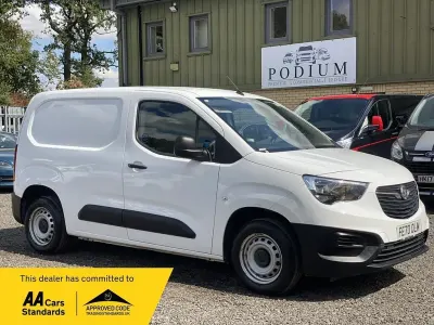 Used Vauxhall Combo Edition 75 HP (55 kW) 2020 White MPV