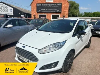 Begagnad Ford Fiesta Zetec 2013 Vit