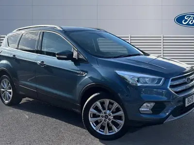 Usado Ford Kuga Titanium 150 CV (110 kW) 2019 Azul SUV