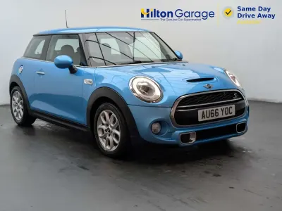 Usado Mini Cooper S Hatch 2016 Azul Utilitario